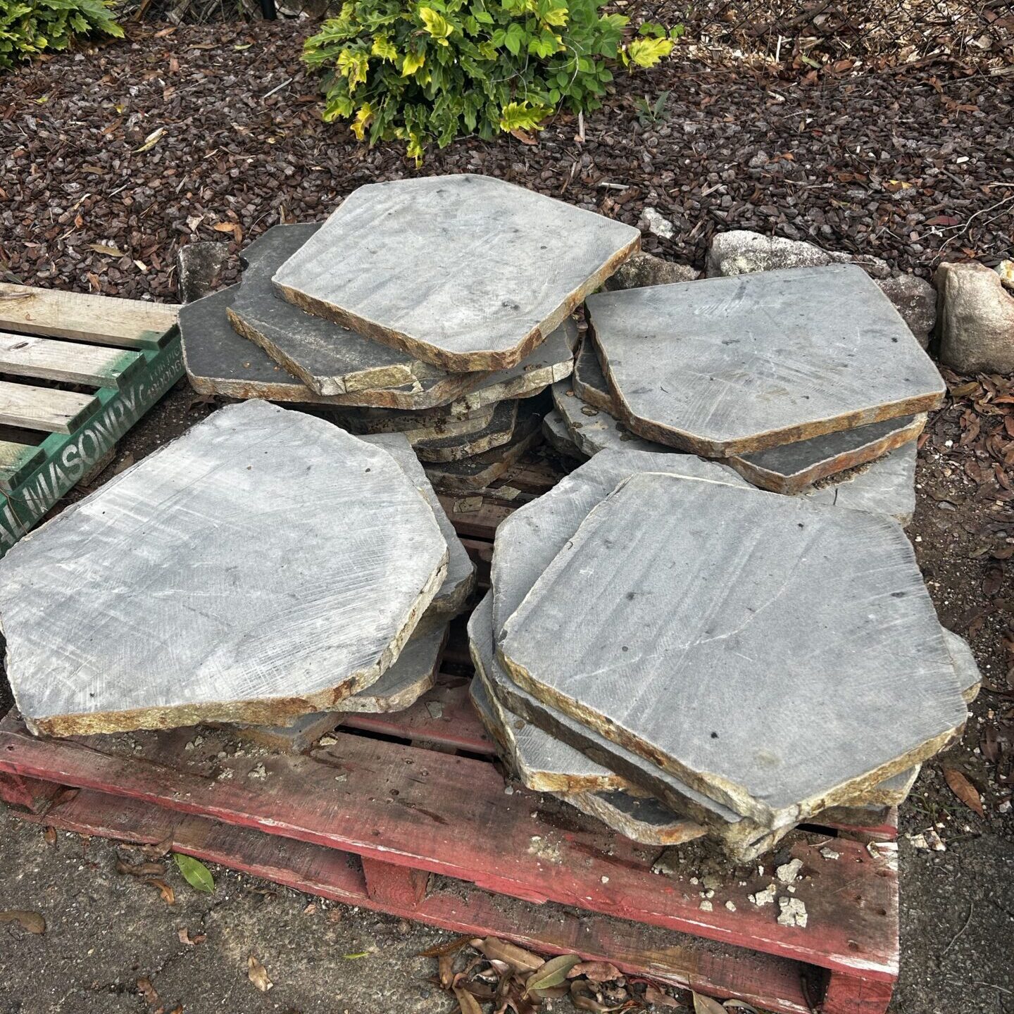 Basalt Flamed stepper